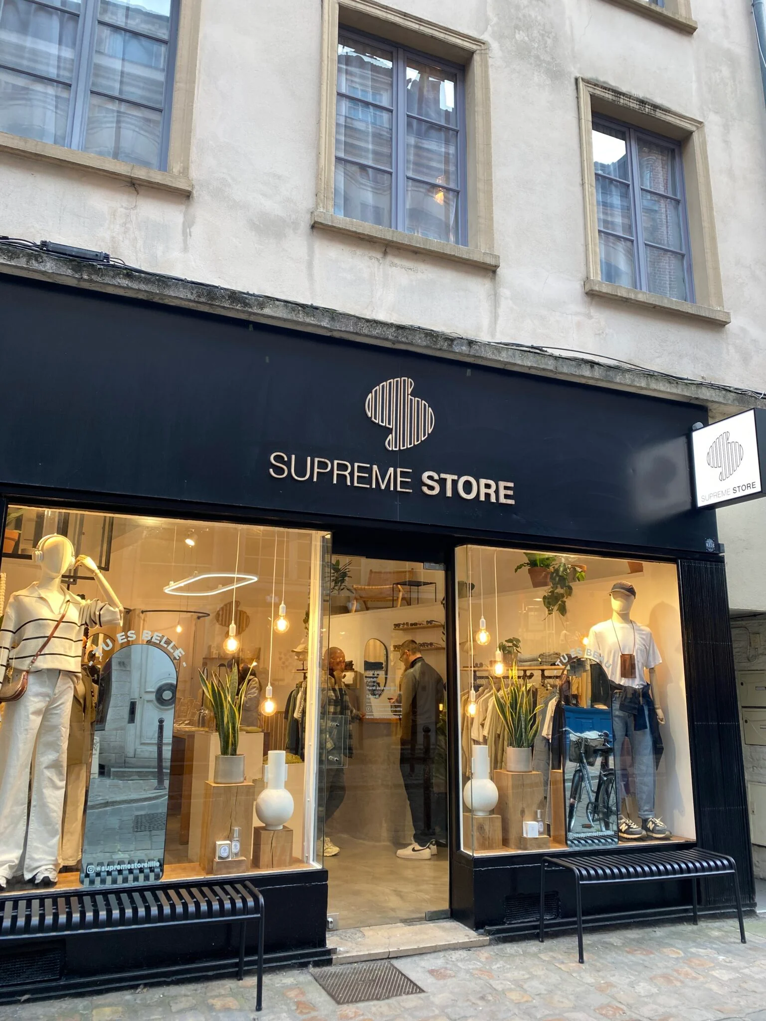 Supreme Store